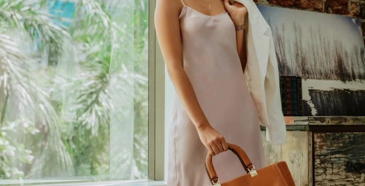 Essential Tips for Choosing the Perfect Womens Silk Clothing That Matches Your Style and Comfort